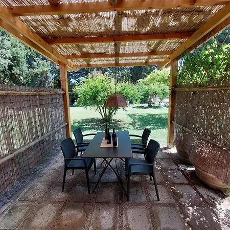 Melo Glicine' Mit Gemeinschaftspool By Interhome